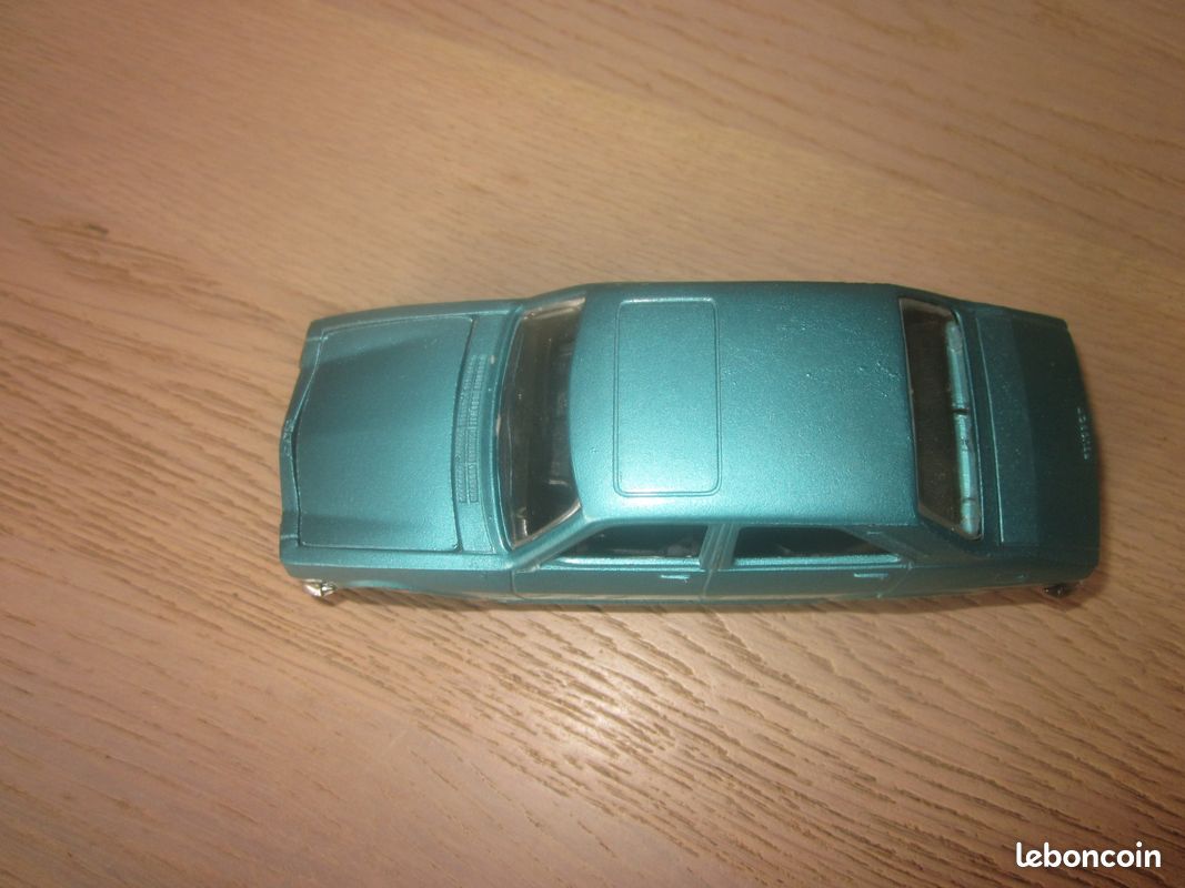 Pilen Peugeot 504 No Dinky No Solido No JRD No CIJ No