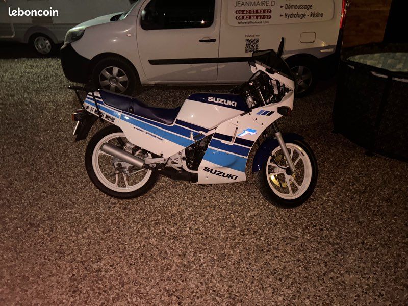 Jeu De Fourchettes De Boîte Avec Axes Pour Moteur Suzuki 125 RG Gamma - Pièce D'occasion Fonctionnelle