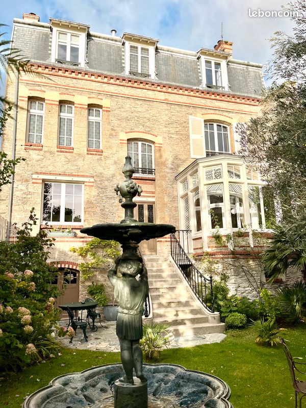Maison 10 pièces 260 m² · à Cherbourg-en-Cotentin · 260 m² · 887 250 €