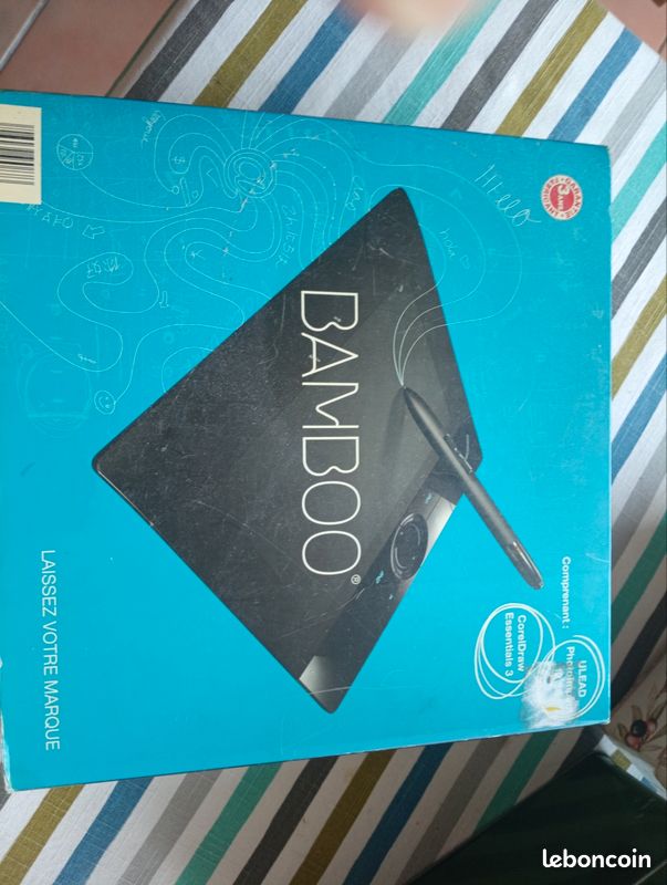 Tablette Graphique Bamboo CTH670 Avec Stylet, Connexion USB – Quasi Neuf