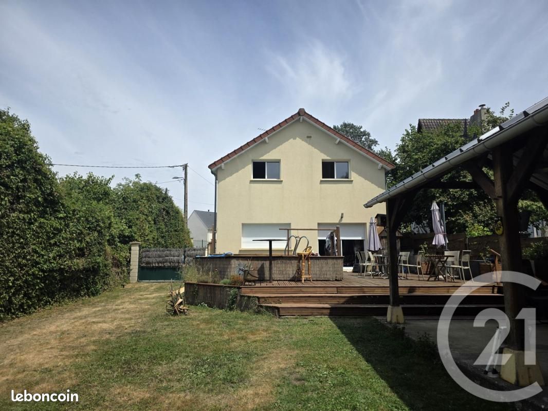 Maison 6 pièces 141 m² · à Évry-Grégy-sur-Yerre · 141 m² · 1 950 €/mois