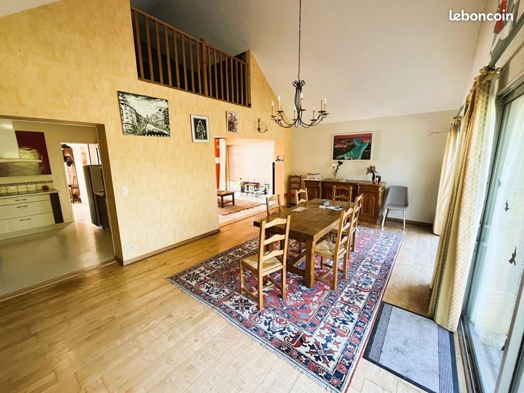 Maison 8 pièces 210 m² (image 4)