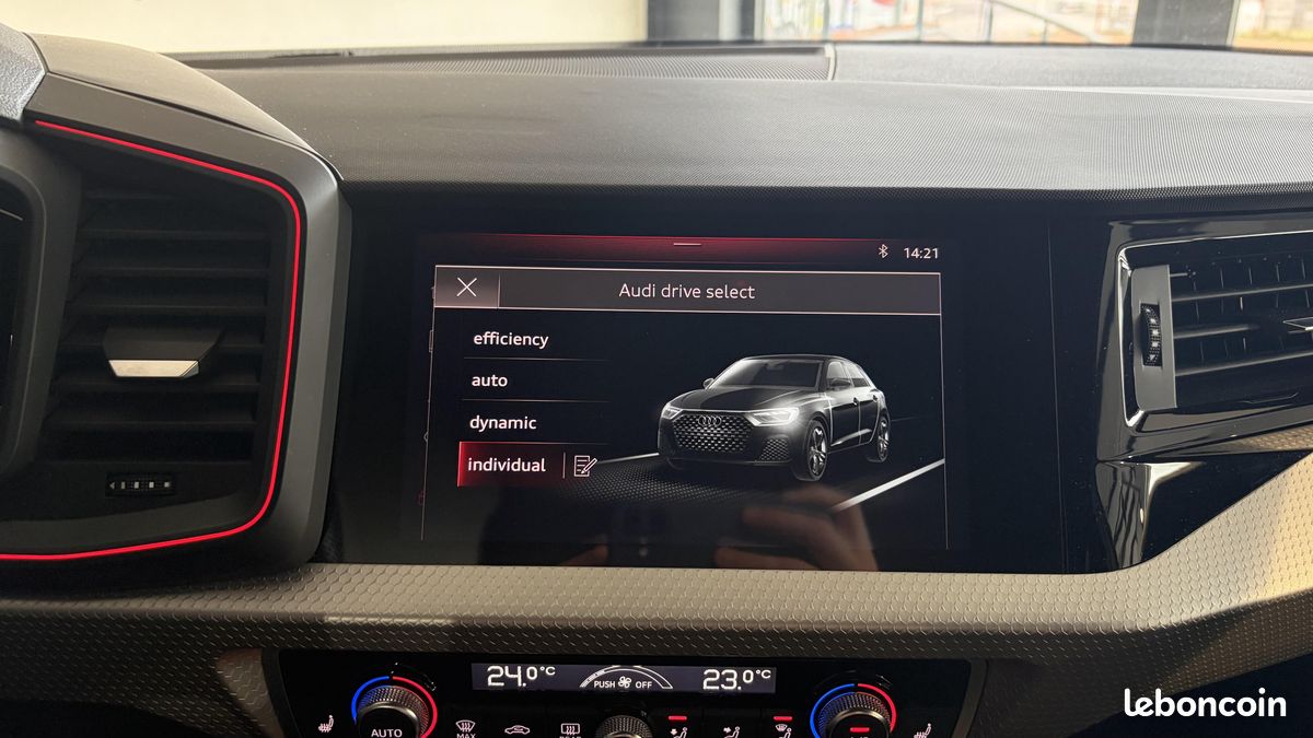 AUDI A1 Sportback 40 TFSI 200 ch S tronic 6 S Line (image 20)