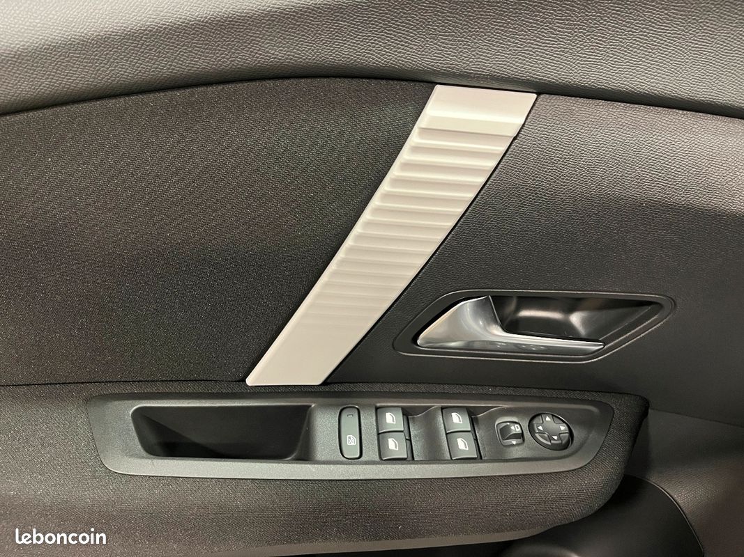 Citroen C4 1.2 HYBRIDE 145 S&S BUSINESS AUTOMATIQUE (image 29)