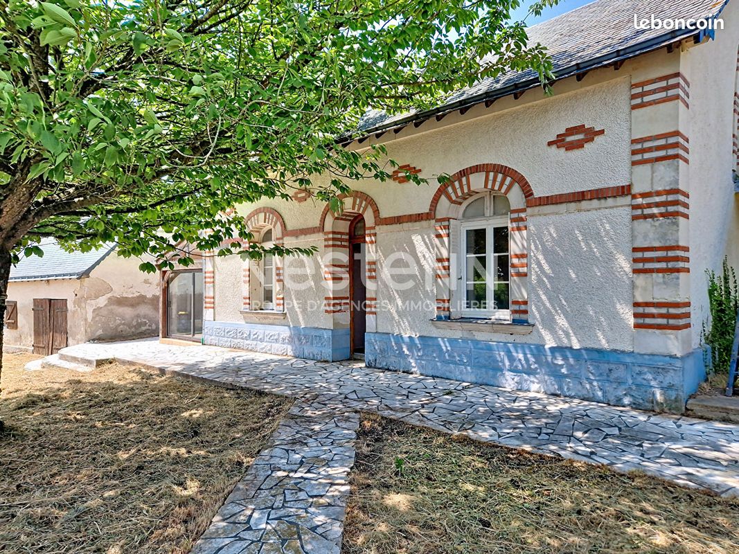 Maison 5 pièces 100 m² · à Les Bois d'Anjou · 100 m² · 148 000 €