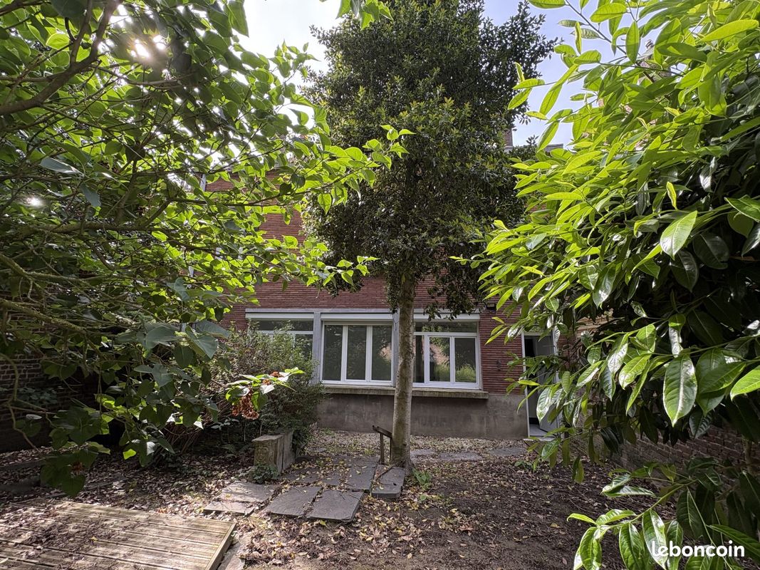 Immeuble 242 m² · à Lille · 242 m² · 649 000 €