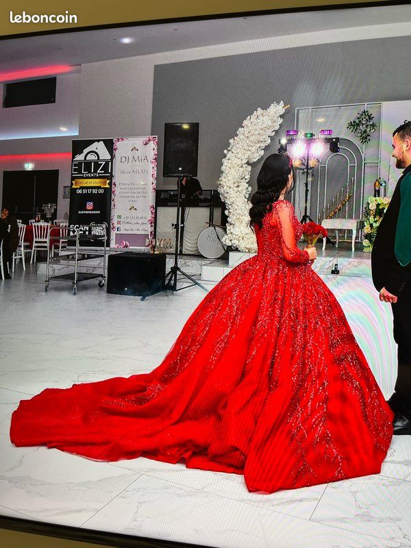 Dentelle Robe De Mariée Rouge Sirene Robe Mariée Robe Rouge Classe