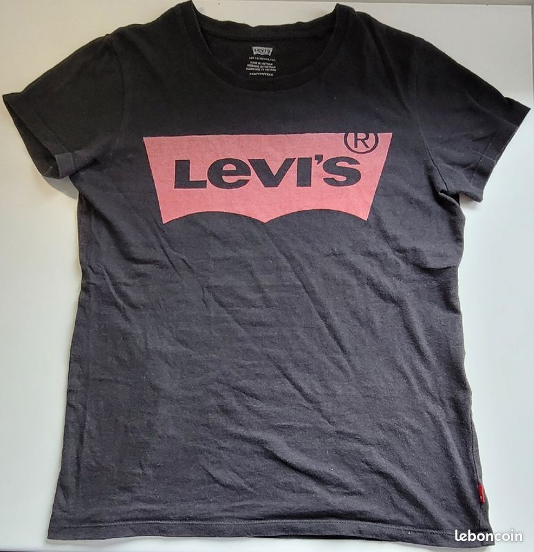 T-shirt (image 1)