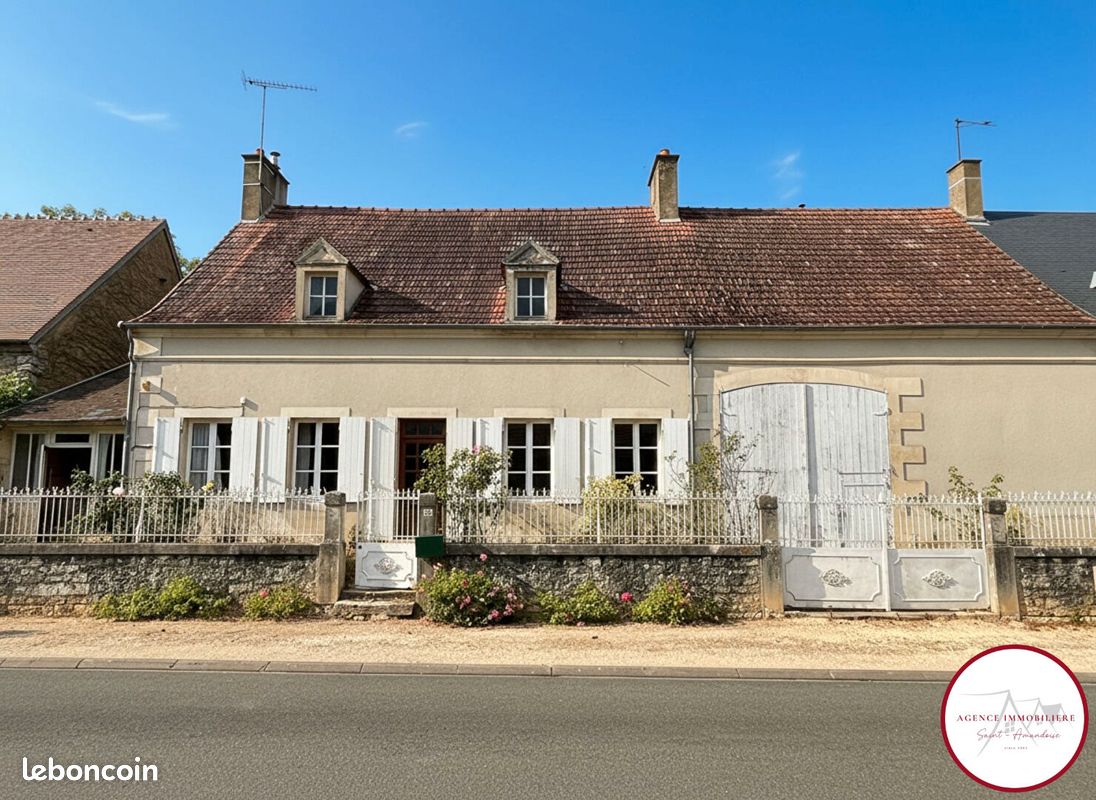 Maison 6 pièces 115 m² · à Farges-Allichamps · 115 m² · 66 000 €