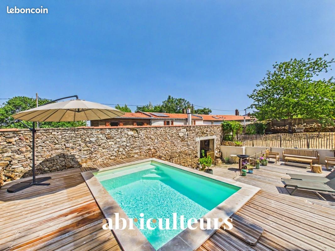 Maison 5 pièces 131 m² · au Pellerin · 131 m² · 458 900 €