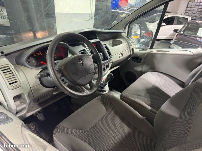 Vivaro 2.0 CDTI 115CV 2011 257000KM 5990 (image 5)