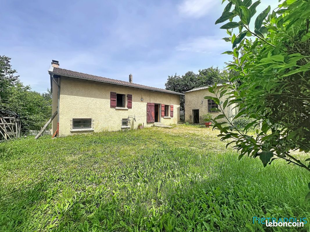 Maison 3 pièces 63 m² · à Saint-Symphorien-de-Lay · 63 m² · 90 000 €