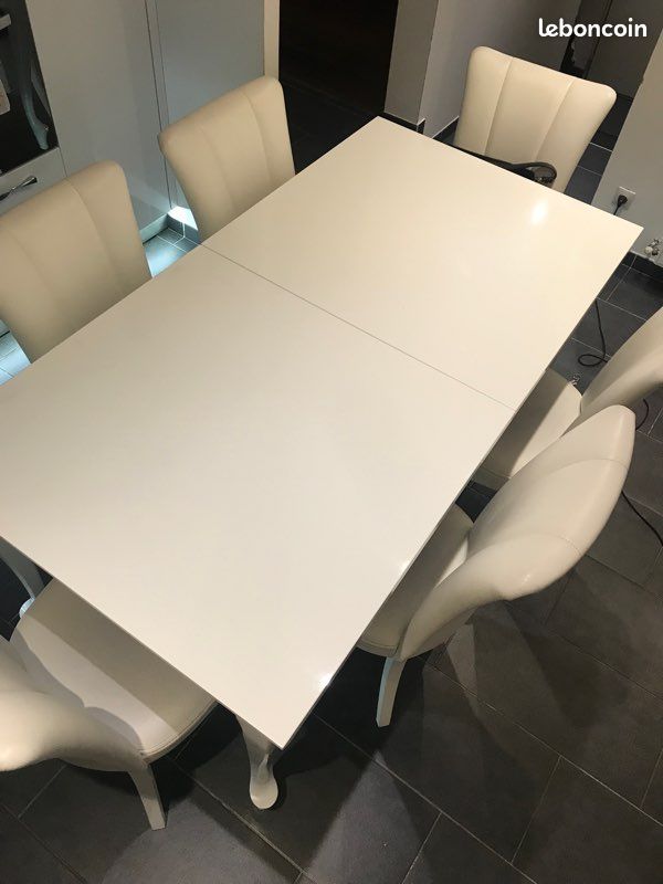Table à manger (image 1)
