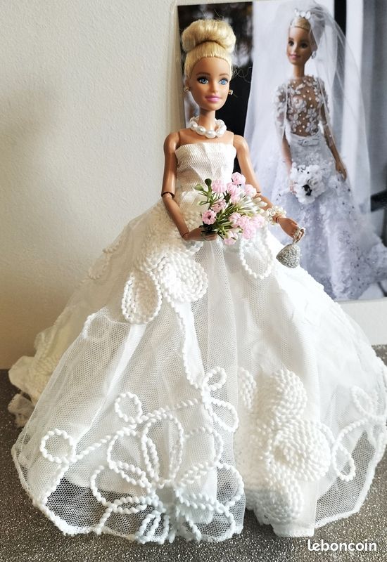 Poupée Barbie Collection Reine Médiévale 3 - Jeux & Jouets