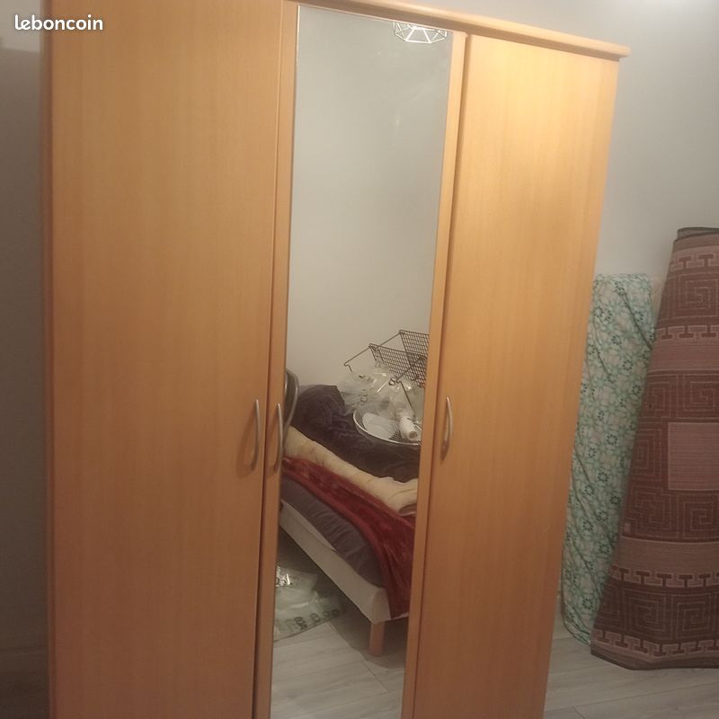Armoire a vendre (image 1)
