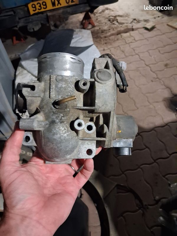 Papillon d'admission toyota land cruiser (image 2)
