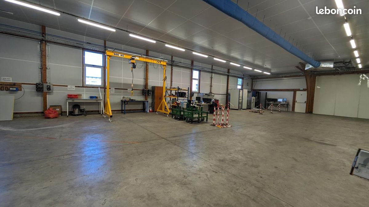 Bureaux 3 400 m² (image 11)