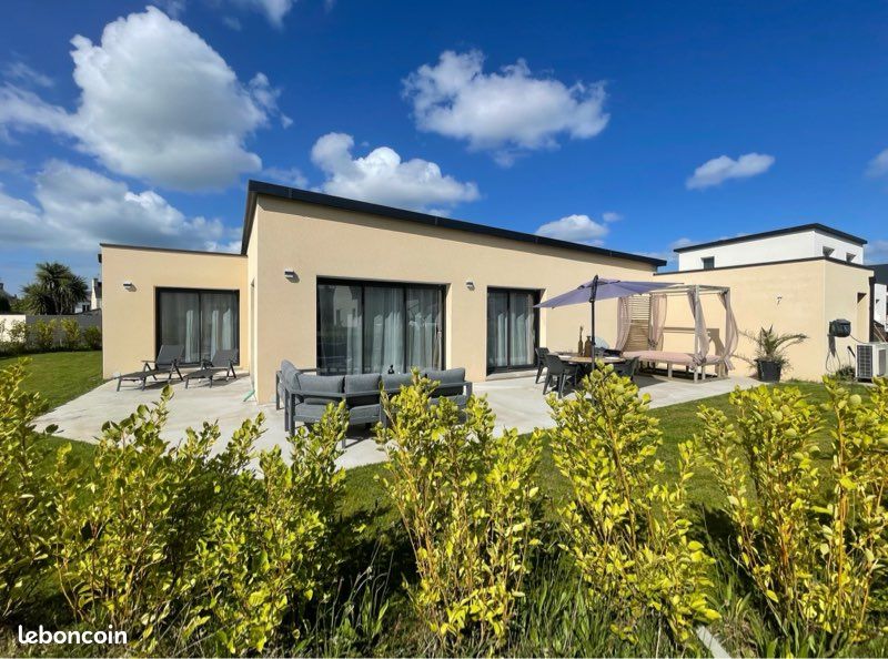 Maison 5 pièces 111 m² · à Plougoulm · 111 m² · 348 000 €