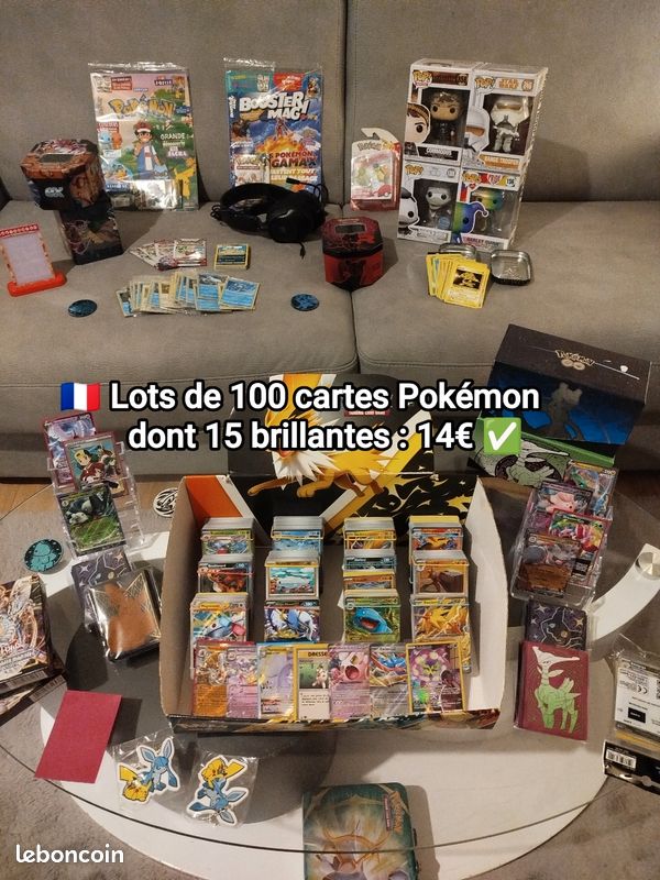 Lot De 53 Cartes Pokémon Officielles Françaises Dont 3 Brillantes + 2 Autocollants – Aléatoires Sans Doublon