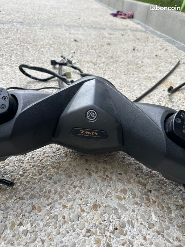Guidon D’origine Yamaha TMAX 530 – Ref 59C261100100 – Neuf