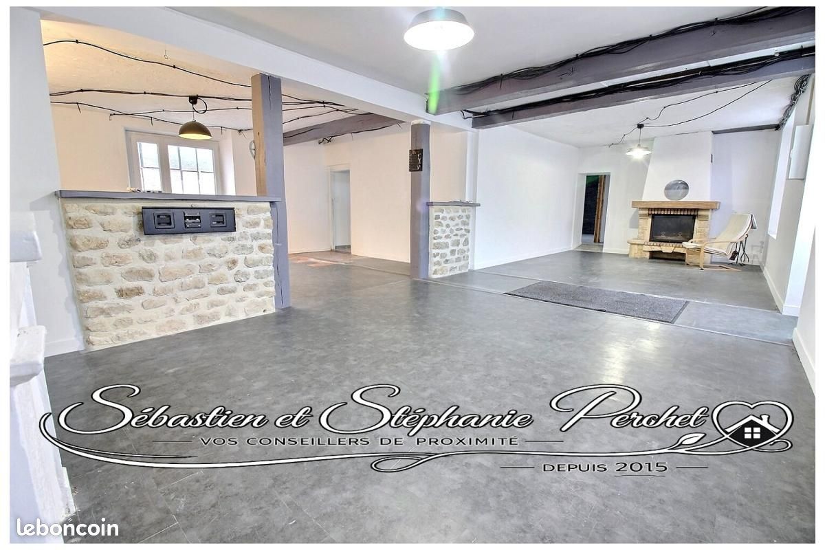 Maison 7 pièces 209 m² · à Orgères-en-Beauce · 209 m² · 142 000 €