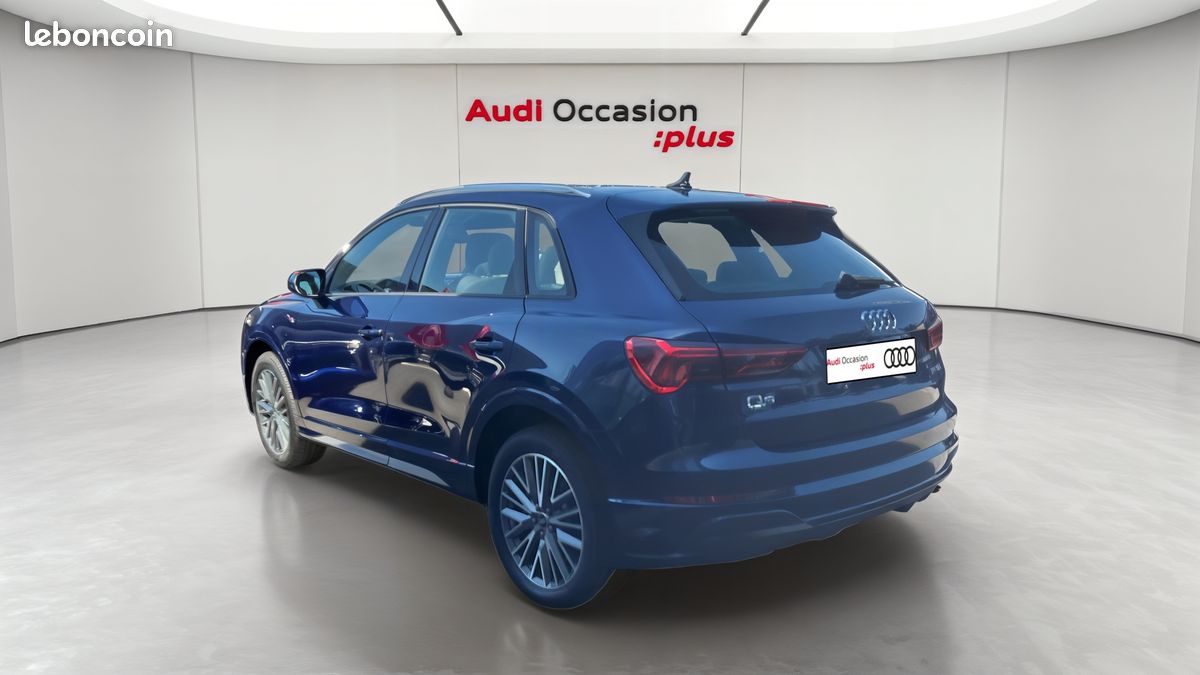 AUDI Q3 45 TFSIe 245 ch S tronic 6 S line (image 3)