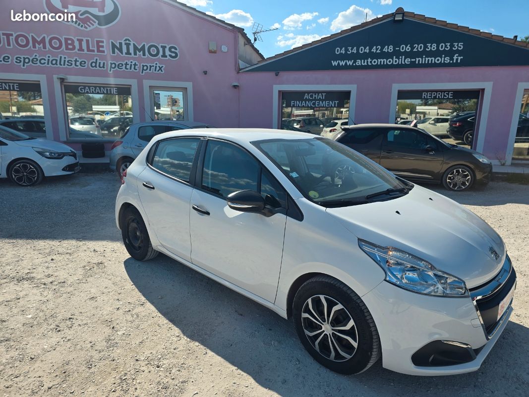 Peugeot 208 1.6 ehdi pack clim (image 6)
