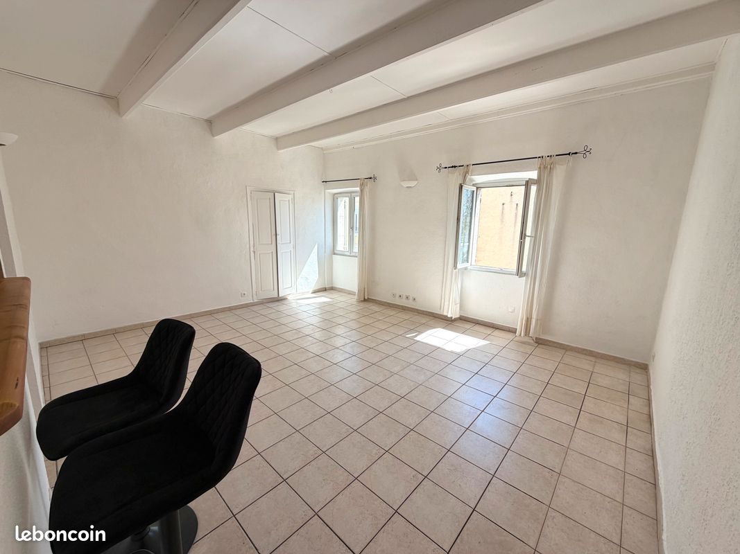 Appartement 3 pièces 64 m² · à Orange · 64 m² · 630 €