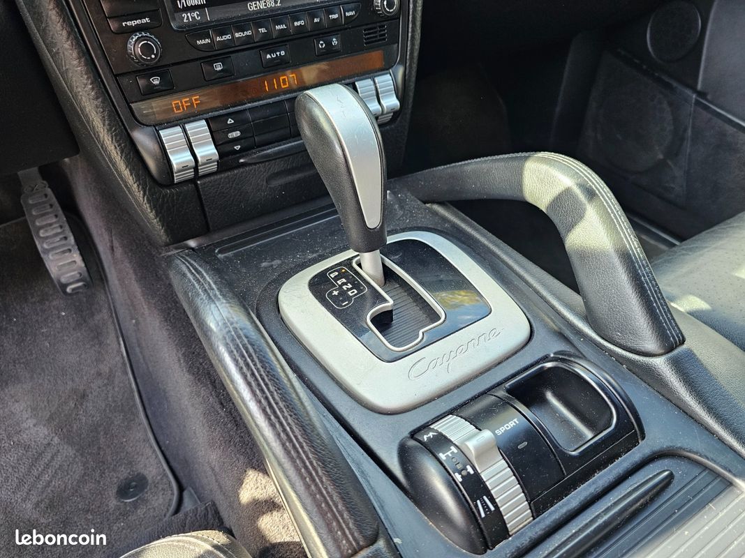 PORSCHE CAYENNE S 3.6 V6 290 ch Tiptronic A - Boite Automatique - Sièges Electriques et chauffants - Climatisation (image 18)