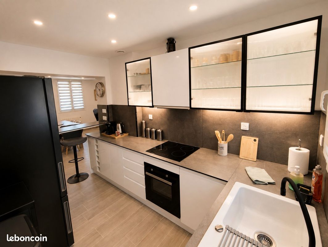Appartement 4 pièces 100 m² · à Saint-Cyr-sur-Mer · 100 m² · 420 000 €