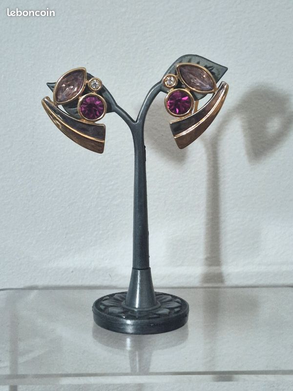 Vintage boucles d'oreilles clips metal dore strass (image 1)