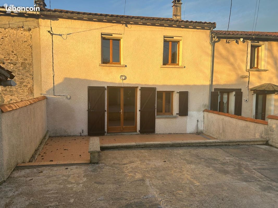 Maison 3 pièces 80 m² · à Saint-Martin-du-Fouilloux · 80 m² · 555 €/mois