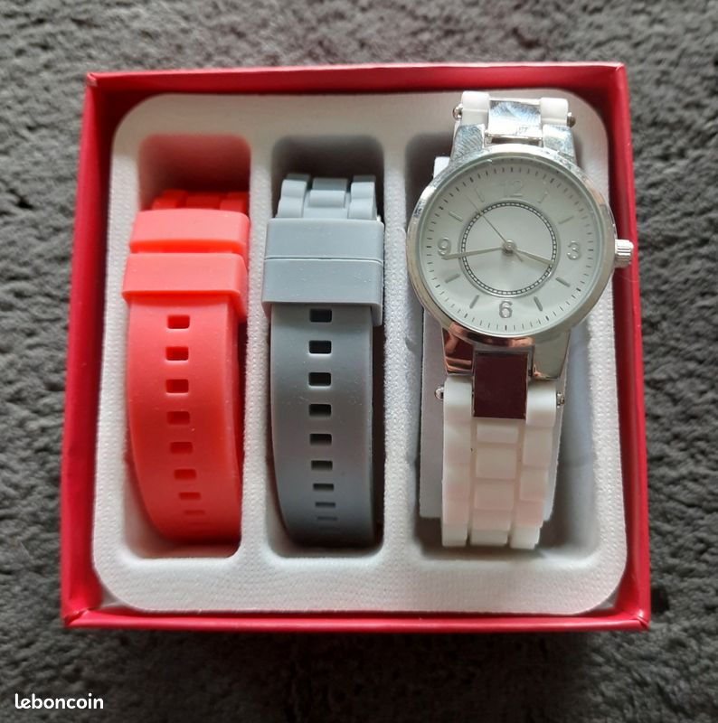 Neuf : Montre fantaisie 3 bracelets (image 1)