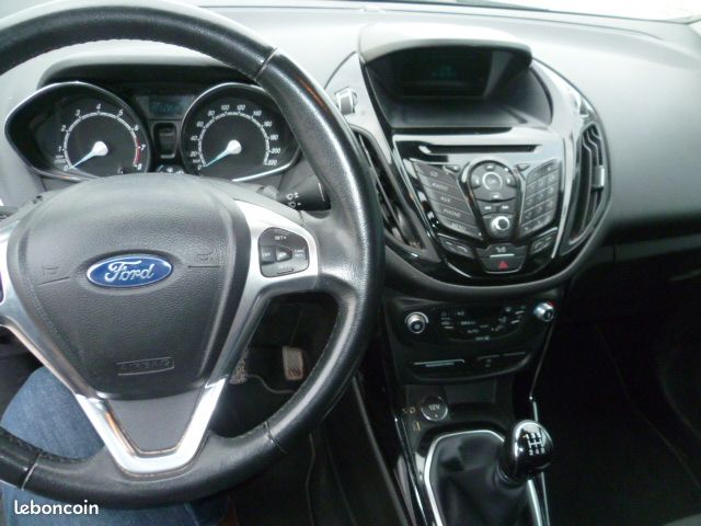 Ford bmax ecoboost 125c titanium 10/2015 (image 6)