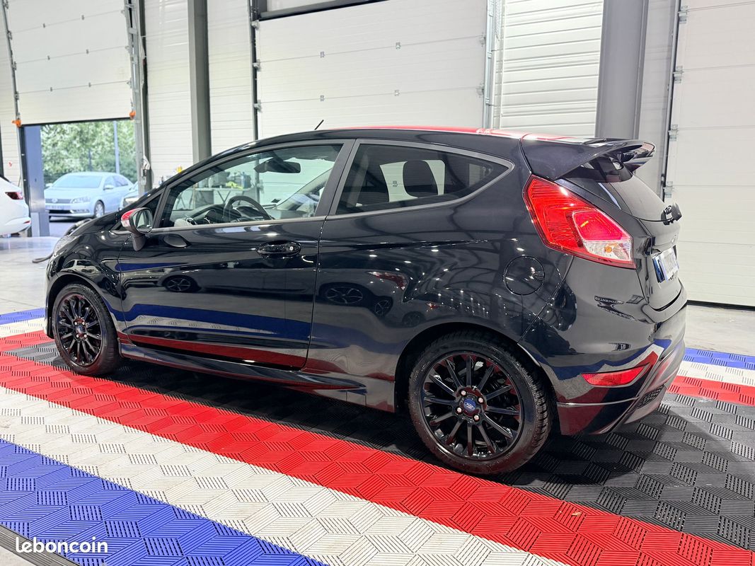 Ford fiesta 1.0 ecoboost 140 ch black edition / jantes alu noir / clim auto / sport / garantie (image 3)