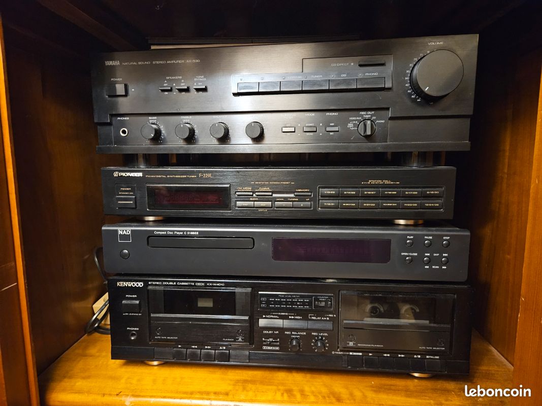 Chaîne Hi-Fi Audiophile Complète - Lecteur CD, Préampli, Ampli, Tuner, Enceintes, Pieds, Câbles - Occasion Fonctionnelle