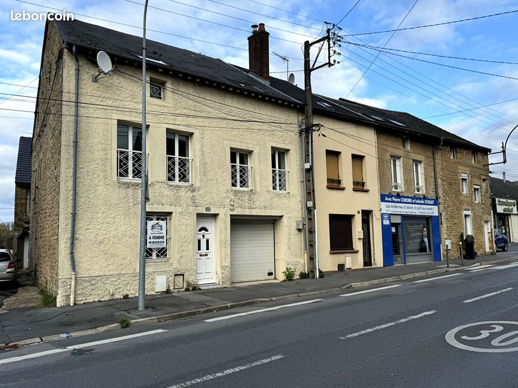 Maison 7 pièces 166 m² · à Charleville-Mézières · 166 m² · 780 €/mois