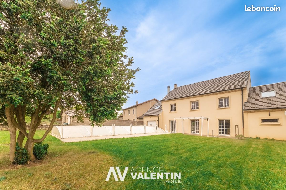 Maison 8 pièces 215 m² · à Amanvillers · 215 m² · 519 000 €