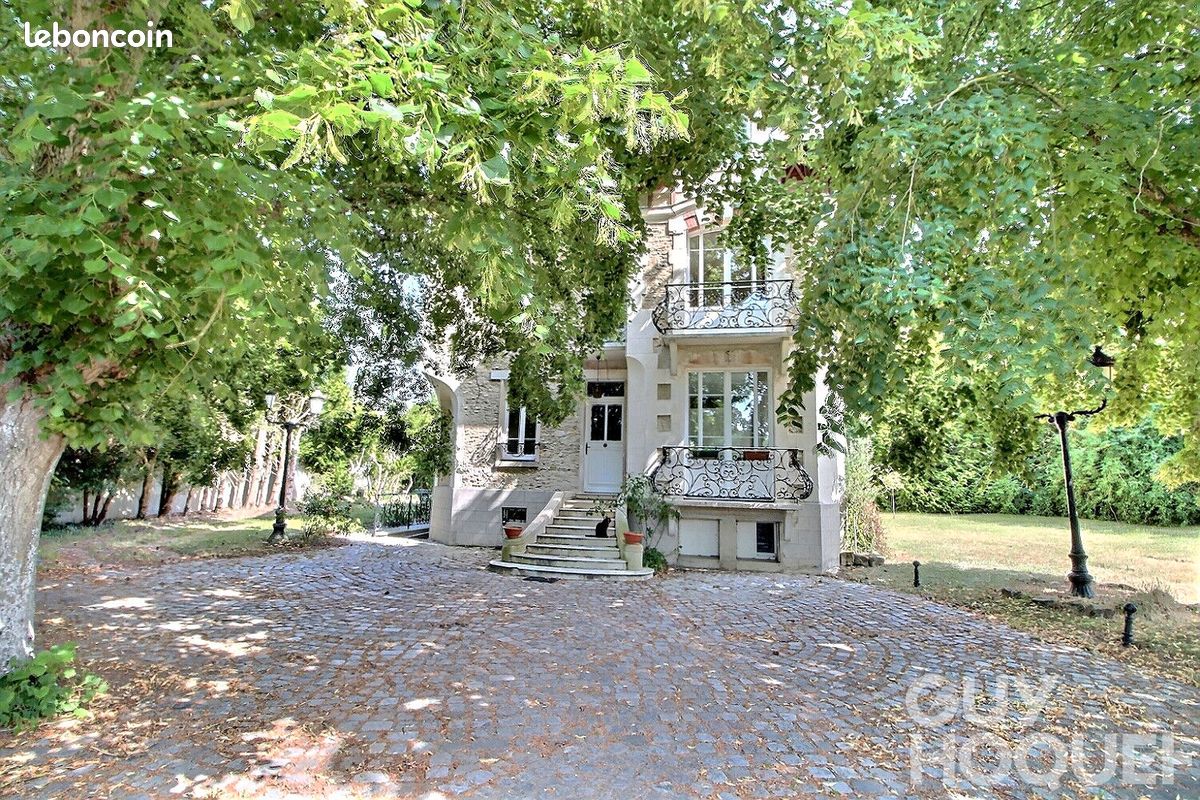 Maison 10 pièces 240 m² · à Rambouillet · 240 m² · 687 000 €