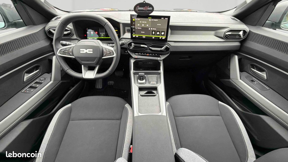 DACIA Bigster Hybrid 155 Journey (image 12)