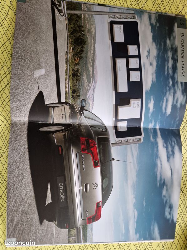 Brochure commerciale publicitaire de la citroen C5 de mai 2006 (image 2)