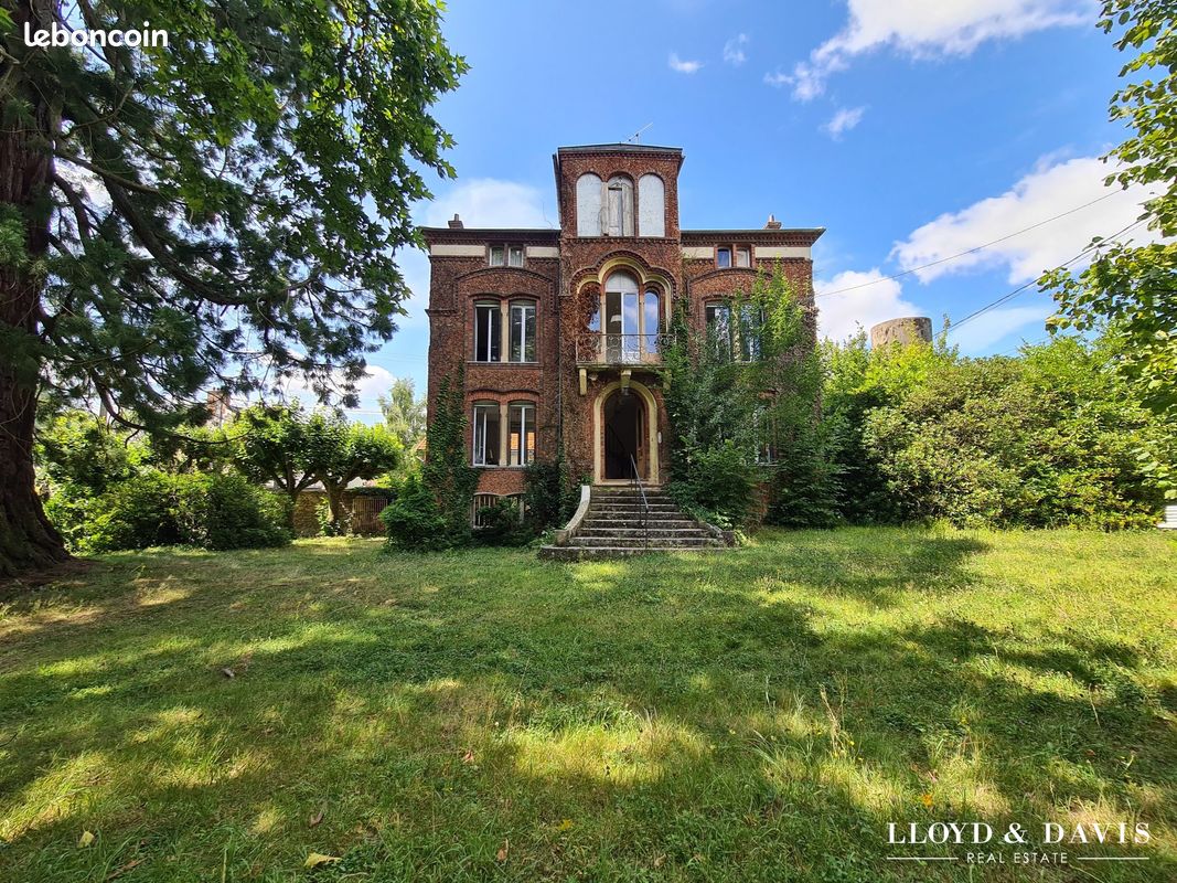 Maison 13 pièces 230 m² · à Saint-Chéron · 230 m² · 1 737 000 €