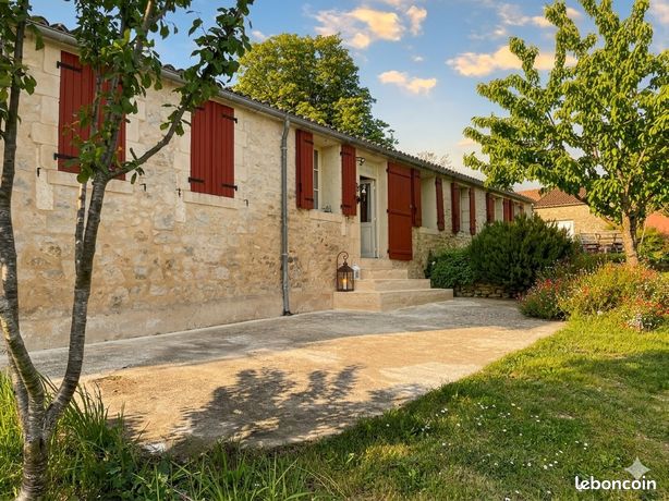 Maison ancienne en pierre rénovée avec goût de 110 m² – 3 chambres - cour intérieure