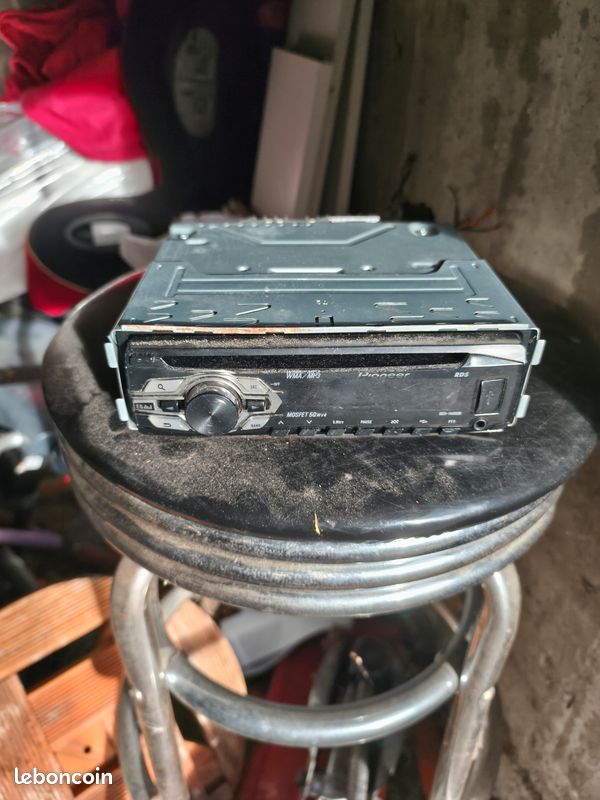 Auto radio (image 1)