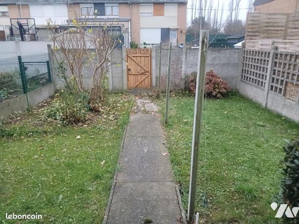 https://img.leboncoin.fr/api/v1/lbcpb1/images/4a/91/28/4a9128aedb912b053d1844a4f3810730c308acd1.jpg?rule=ad-image