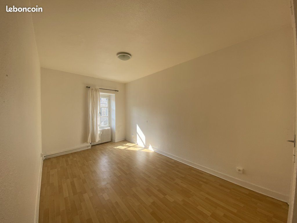Appartement 3 pièces 59 m² · à Montbrison · 59 m² · 550 €