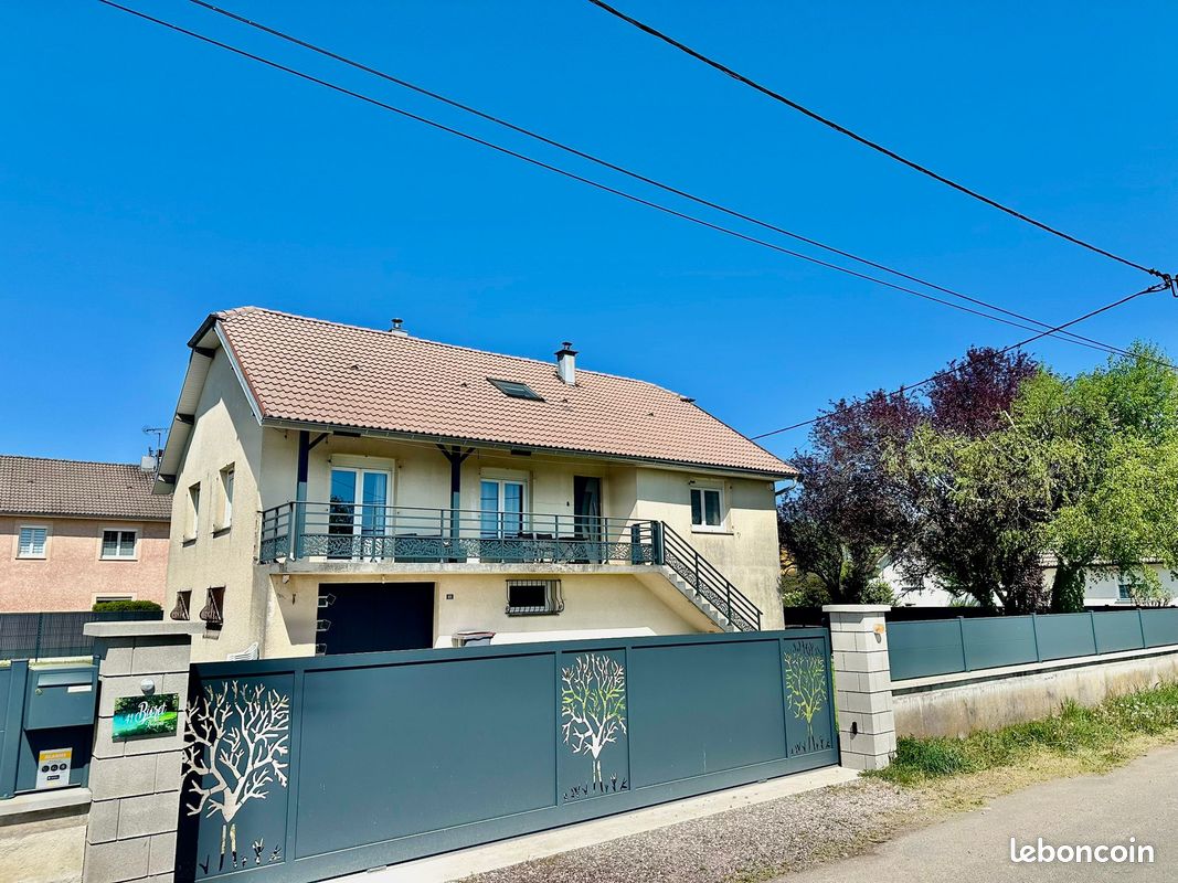 Maison 6 pièces 130 m² · à Saint-Loup-sur-Semouse · 130 m² · 210 000 €