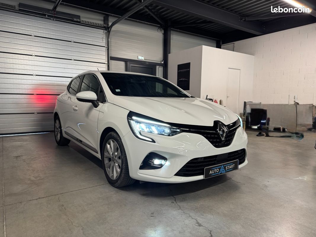 Renault CLIO V Intens 1.3 TCe 130ch CARPLAY / SUIVI COMPLET RENAULT / CAMERA / RADAR AV & AR / CLIM AUTO (image 4)