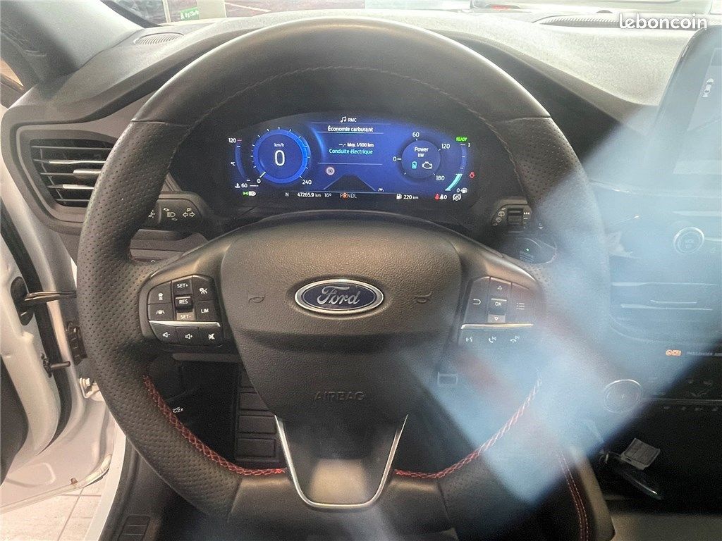 Ford Kuga III 2.5 DURATEC 190 CH FLEXIFUEL FHEV E85 POWERSHIFT ST-Line X (image 19)