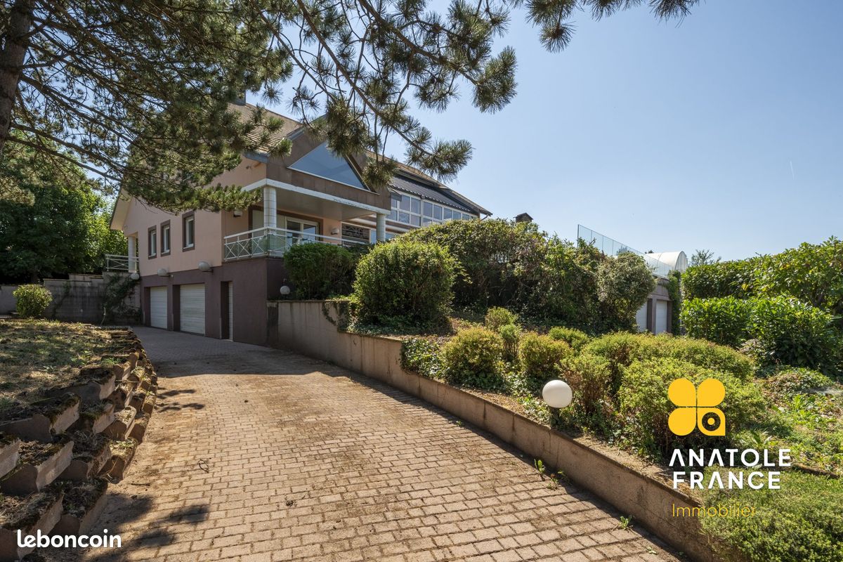 Maison 10 pièces 373 m² · à Épinal · 373 m² · 660 000 €